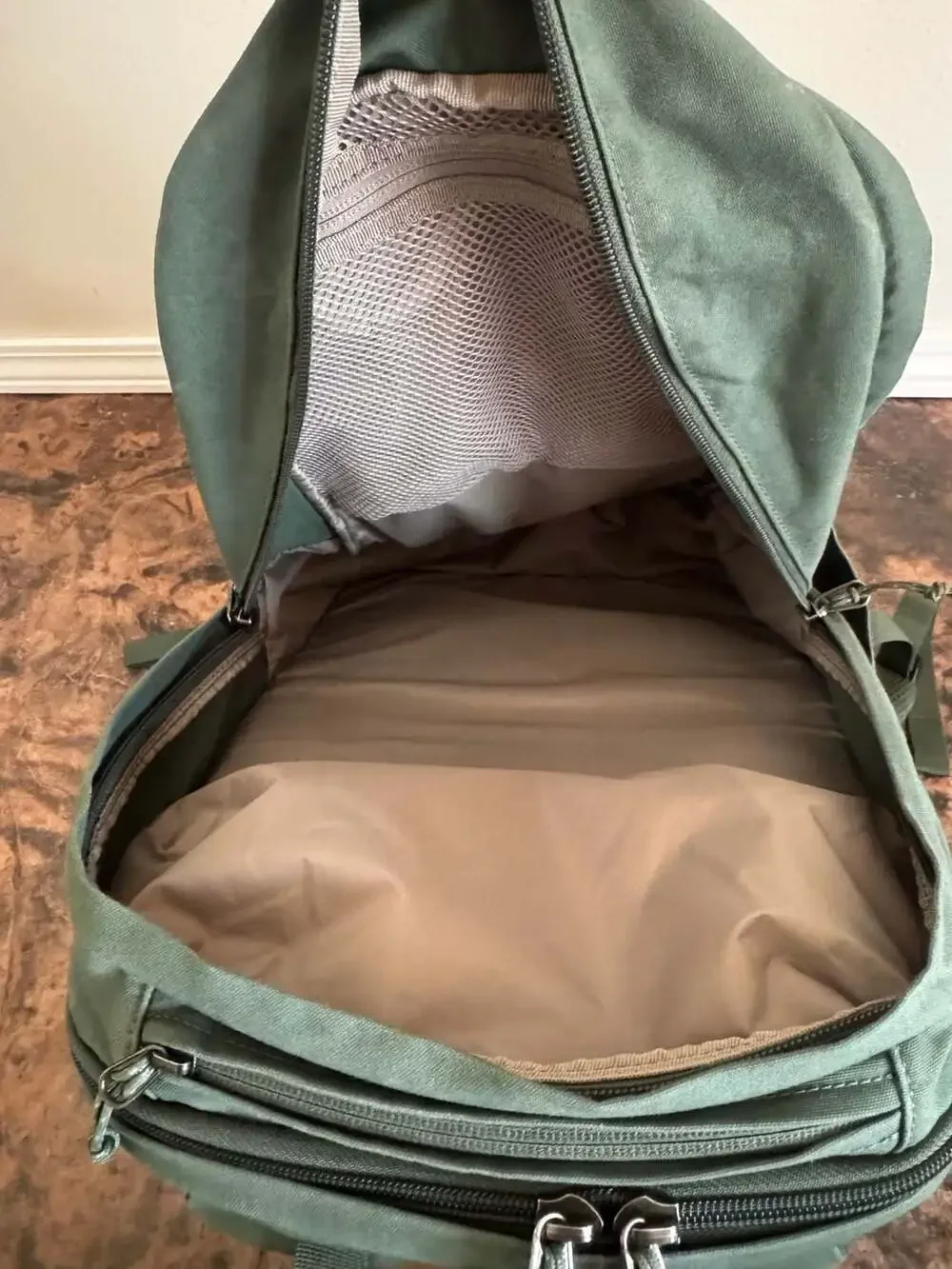 Fjällräven Räven 20 Backpack in Patina (Green)
